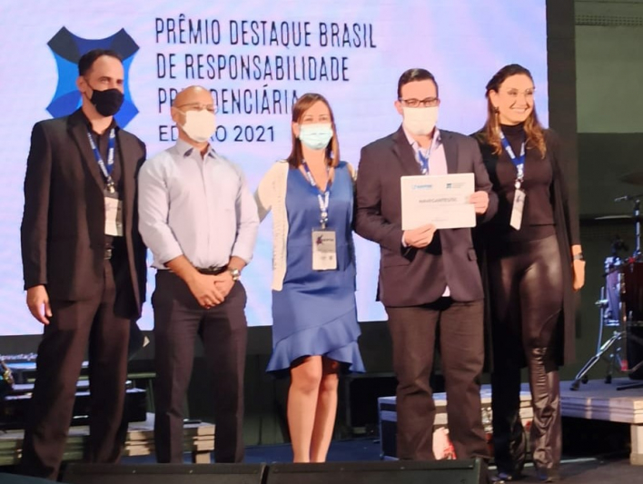 NAVEGANTESPREV recebe premiação nos prêmios Destaque Brasil da ABIPEM